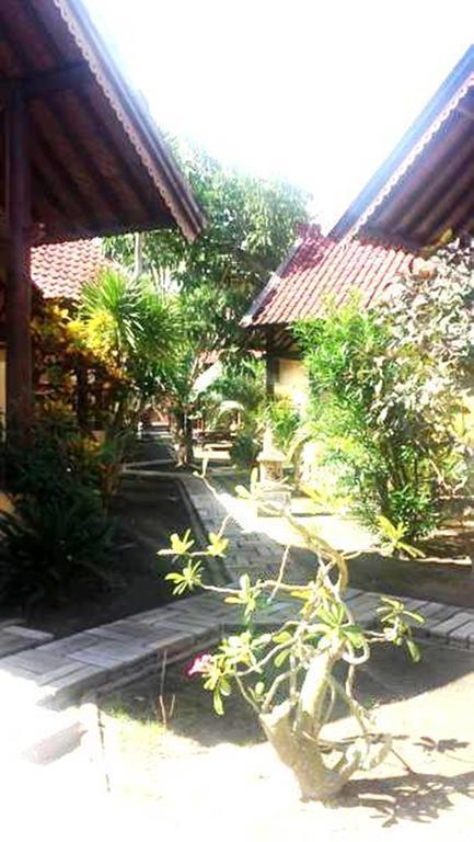 Matahari Inn Гілі-Траванган Екстер'єр фото